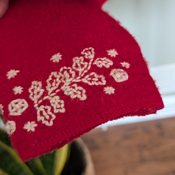 Vintage Appleseed's Women's Red Cardigan 100% Wool Embroidered Feminine Size M - Picture 7 of 14
